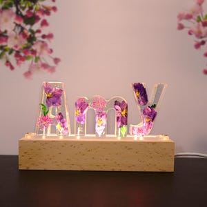 Custom Pressed Flower Name Light | Epoxy Art Desk Lamp| Resin Art LED Night Light| Anniversary Gift| Desk Décor | Kids Lamp | Christmas Gift